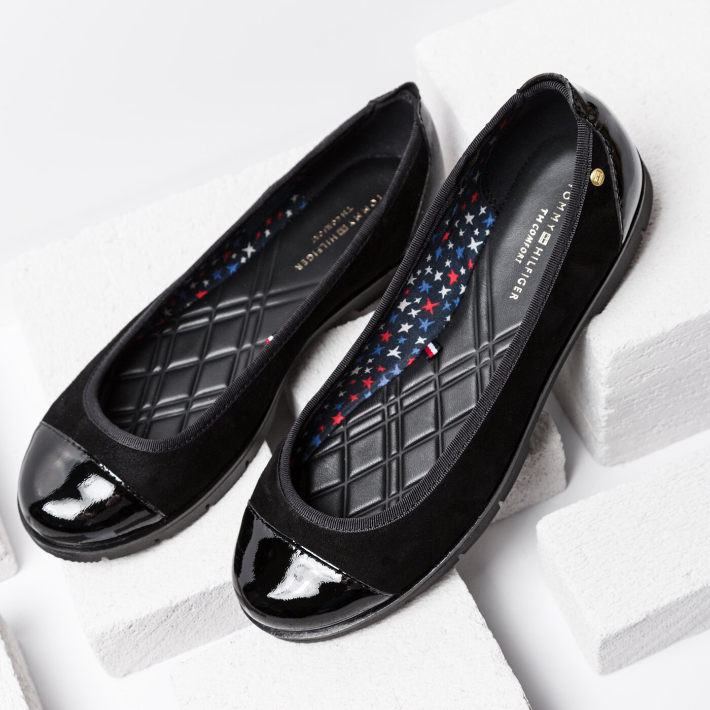 Damskie baleriny (buty) TOMMY HILFIGER MEL 1C fw0fw02013990 kolor czarny