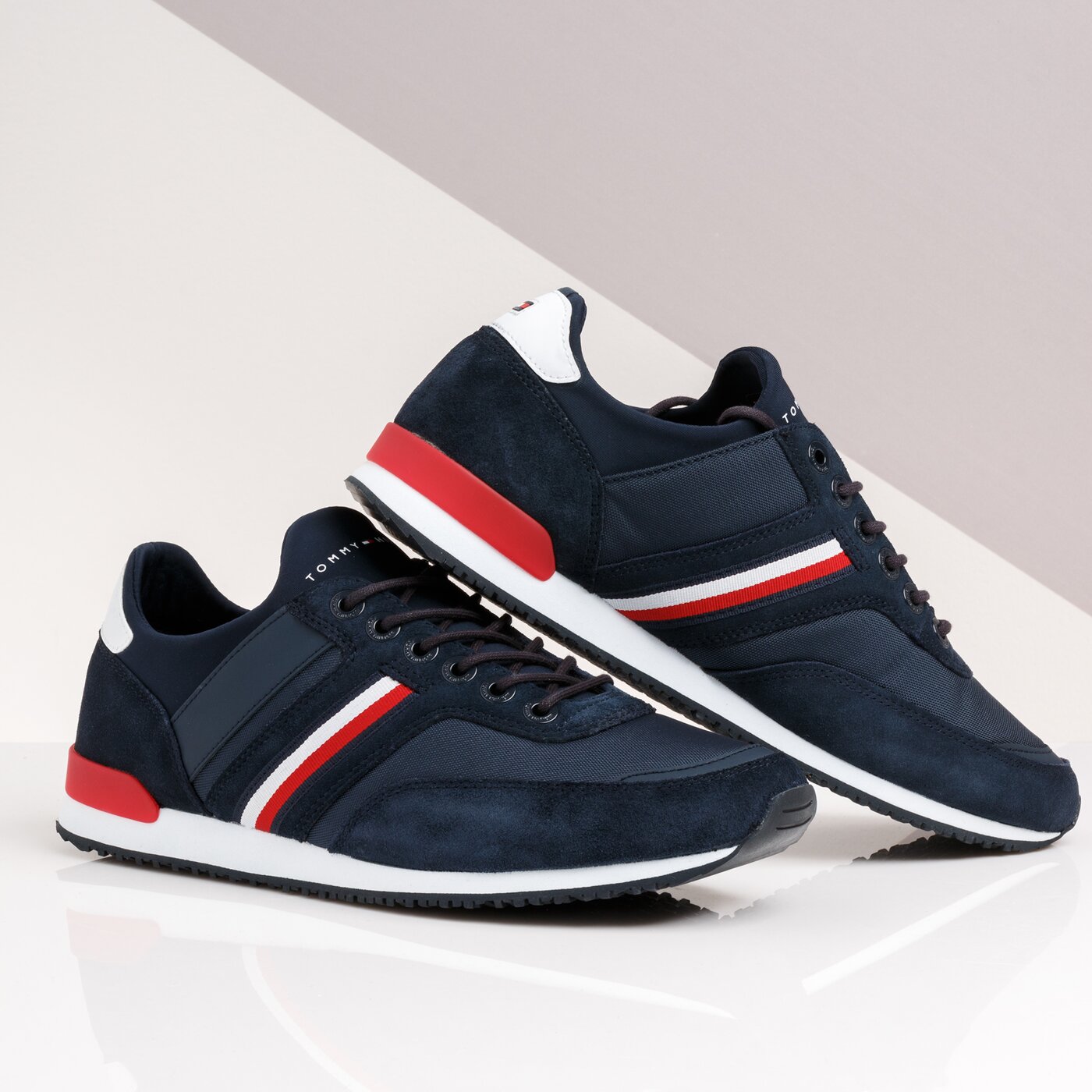 Męskie sneakersy (buty) TOMMY HILFIGER ICONIC SOCK RUNNER fm0fm02409403 kolor granatowy