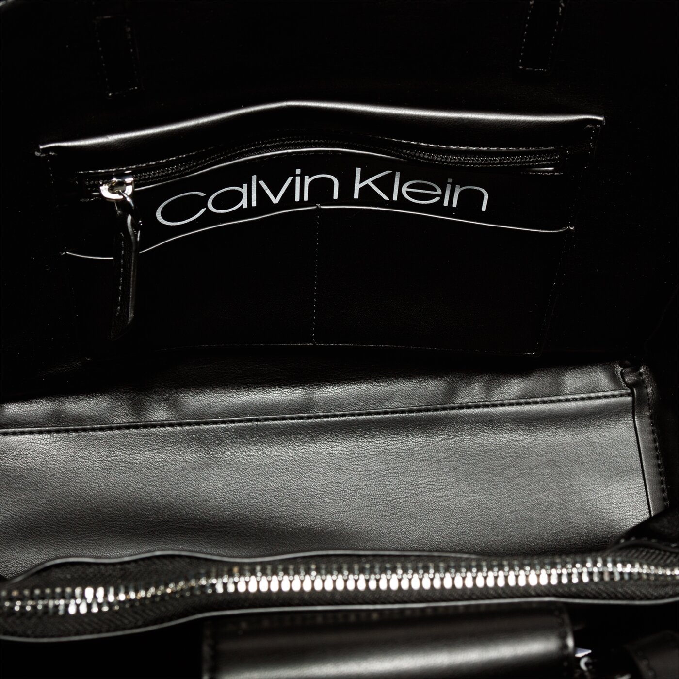 Damska torebka CALVIN KLEIN TOREBKA RE-LOCK SHOPPER k60k605833bds kolor czarny