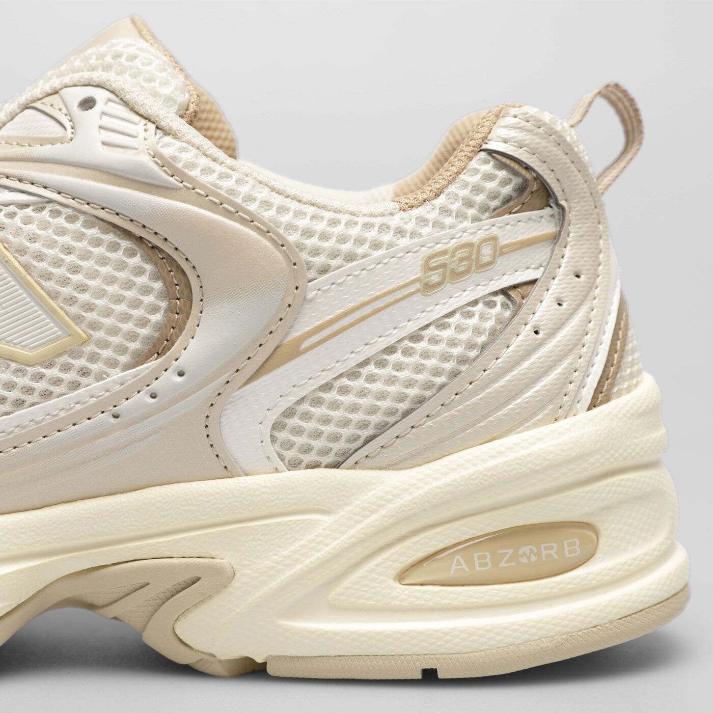 Damskie sneakersy (buty) NEW BALANCE 530  mr530aa kolor beżowy