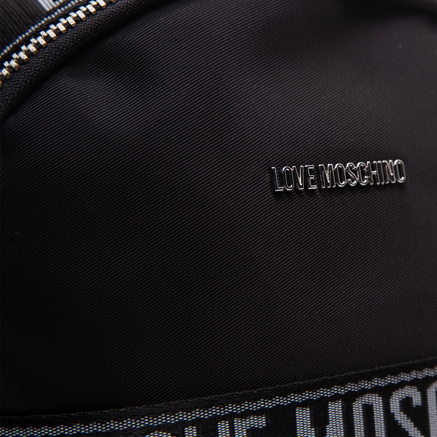 Damski plecak LOVE MOSCHINO PLECAK LOVE MOSCHINO jc4282pp0ako100a kolor czarny