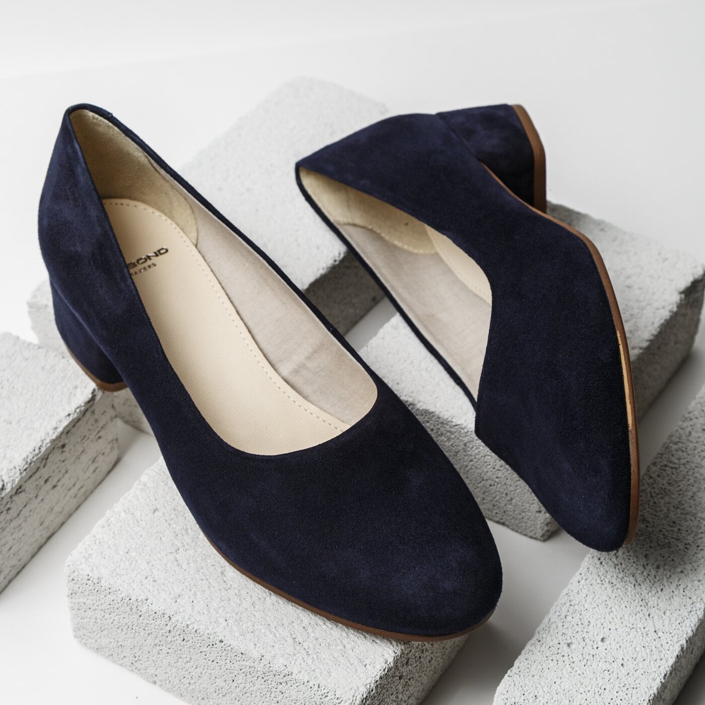 Damskie szpilki / czółenka VAGABOND JAMILLA 443044064 kolor granatowy