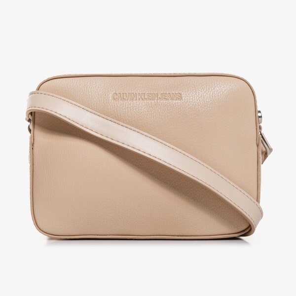 CALVIN KLEIN TOREBKA MINIMAL MONOGRAM CAMERA BAG kolor BEŻOWY