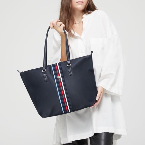 Damska torebka TOMMY HILFIGER TOREBKA POPPY TOTE CORP aw0aw15981dw6 kolor granatowy