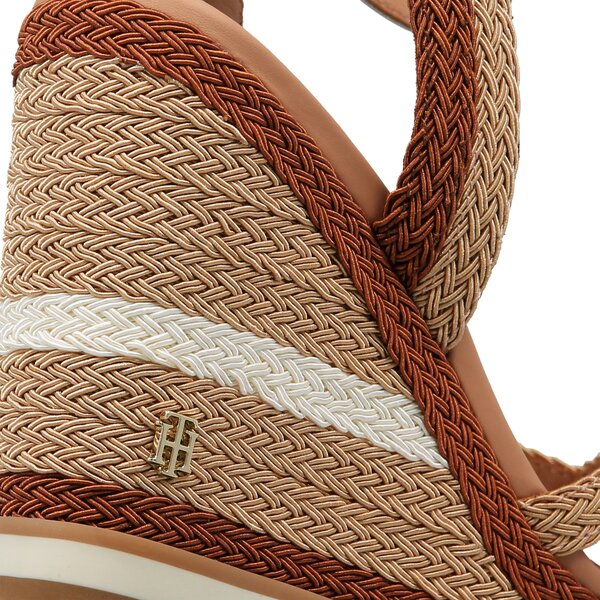 Damskie sandały TOMMY HILFIGER WEDGE SANDAL SPORTY OUTSOLE fw0fw02251121 kolor beżowy