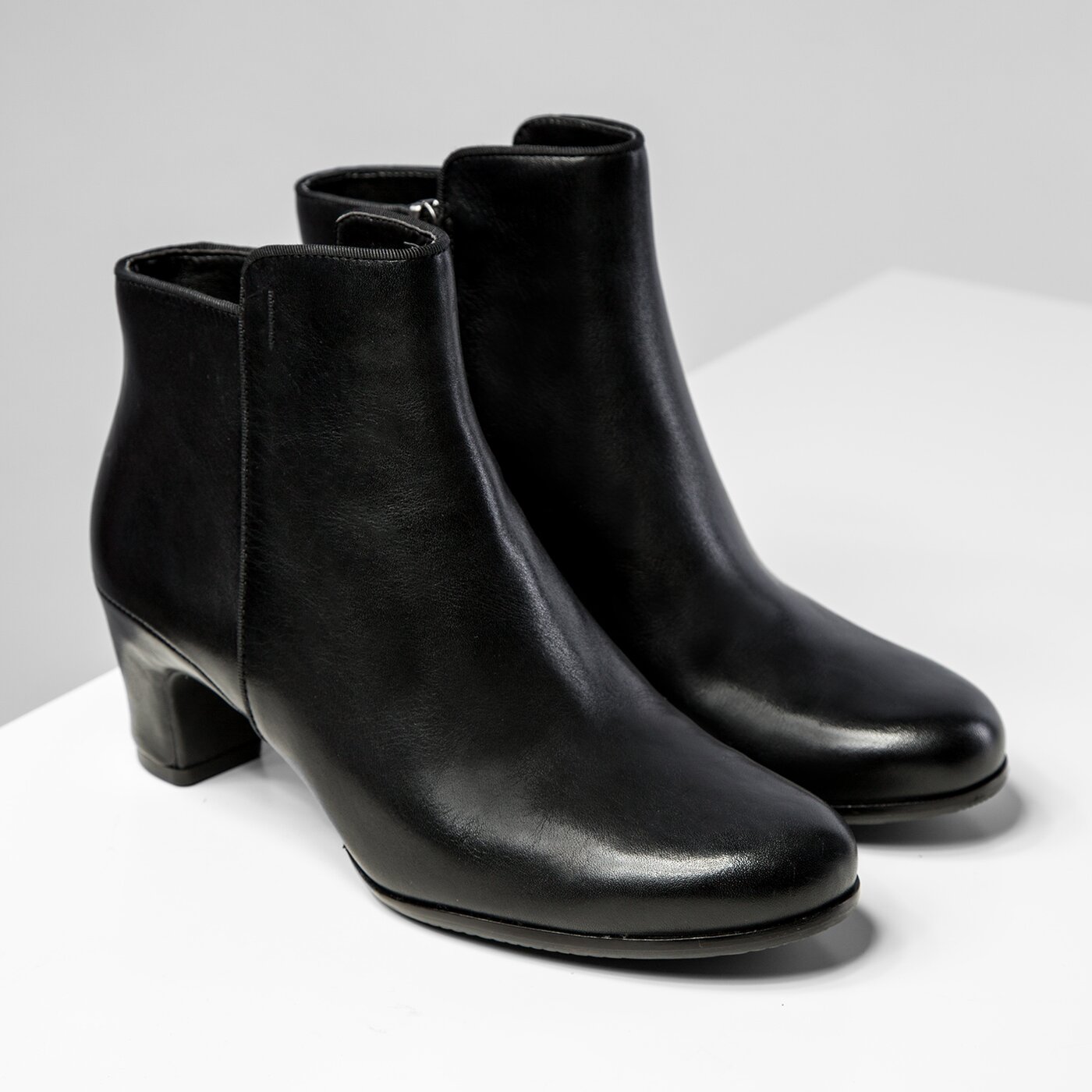 Damskie botki / sztyblety ECCO ALLISTON 35935301001 kolor czarny