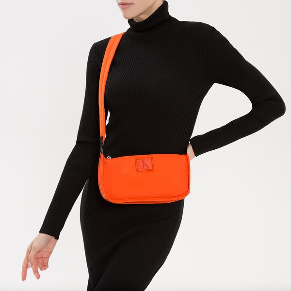 Damska torebka CALVIN KLEIN TOREBKA CITY NYLON SHOULDER k60k610059s04 kolor pomarańczowy