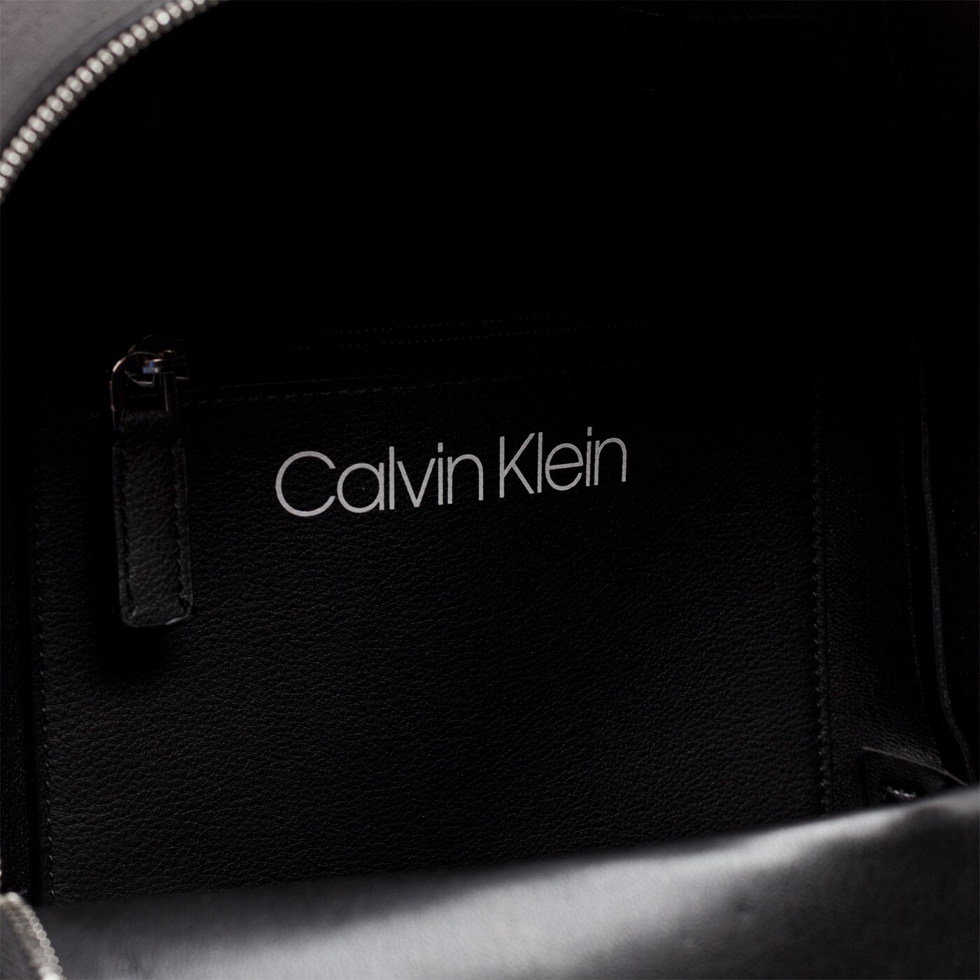 Damski plecak CALVIN KLEIN PLECAK SNAP SML BACKPACK k60k604804001 kolor czarny