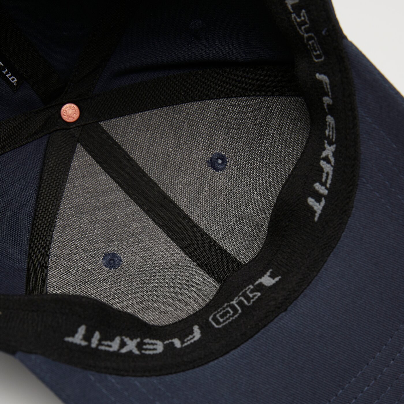 Damska czapka z daszkiem LEVI'S CZAPKA HOUSEMARK FLEXFIT CAP d7723-0003 kolor granatowy