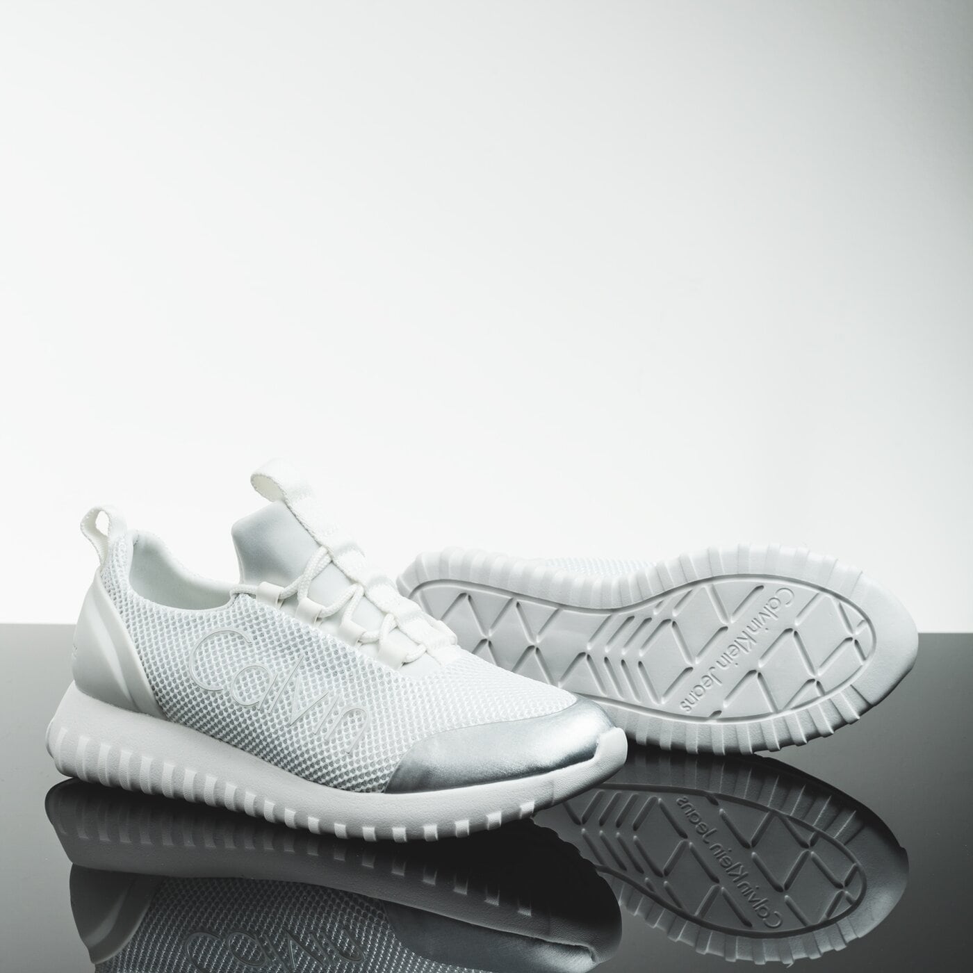 Damskie sneakersy (buty) CALVIN KLEIN REIKA r0666100 kolor srebrny