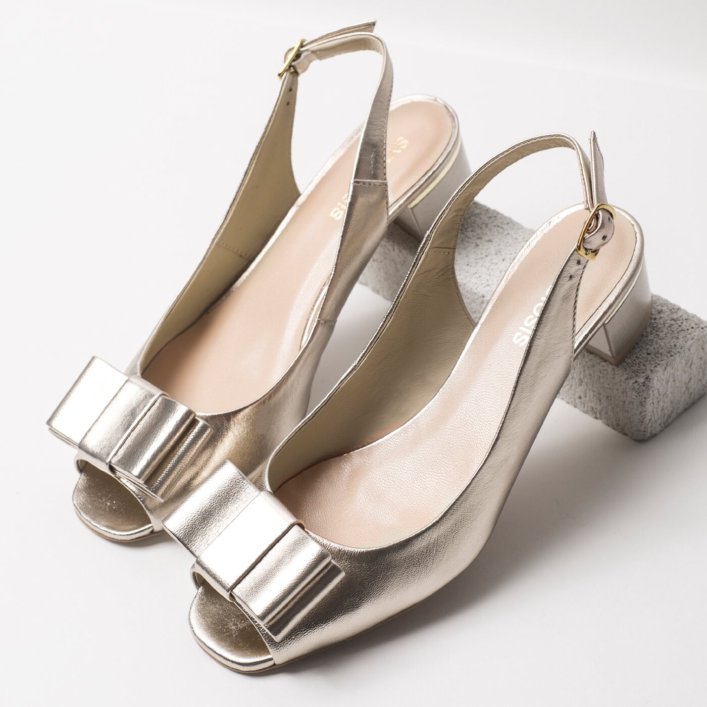 Damskie sandały SYMBIOSIS AURORA SANDALS CHAMPAGNE 928m1 kolor złoty