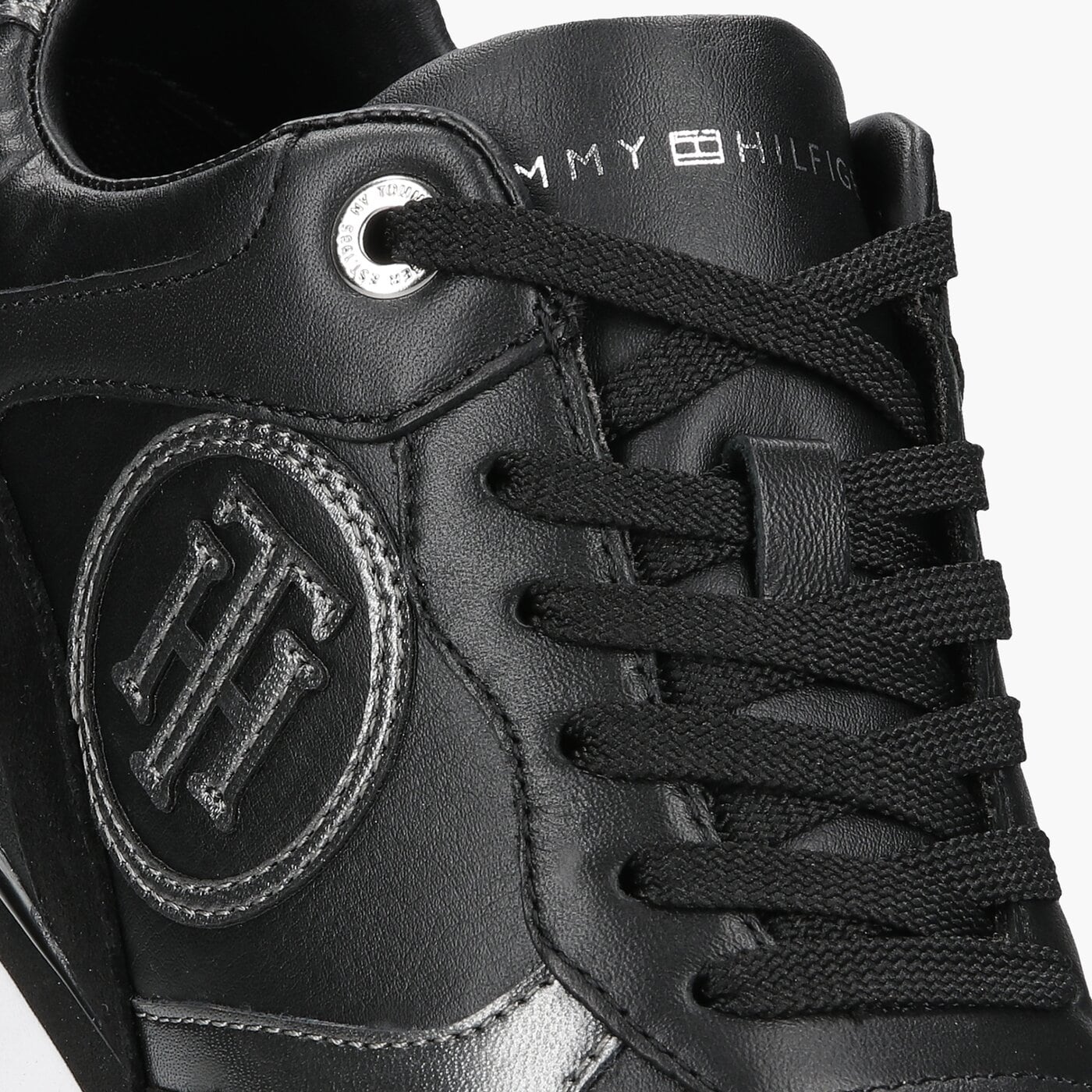 Damskie sneakersy (buty) TOMMY HILFIGER METALLIC DRESSY WEDGE SNEAKER fw0fw05801bds kolor czarny