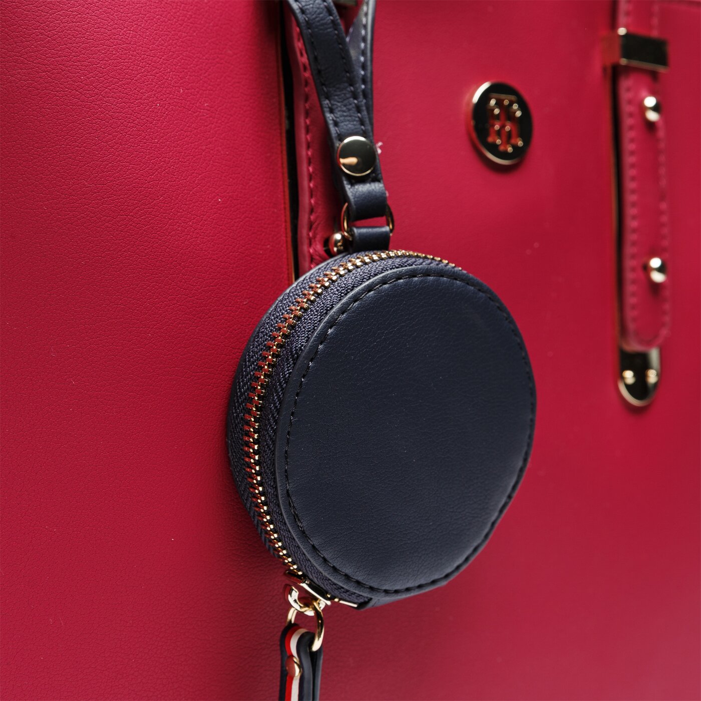 Damska torebka TOMMY HILFIGER TOREBKA MODERN HARDWARE MED TOTE aw0aw06918529 kolor bordowy