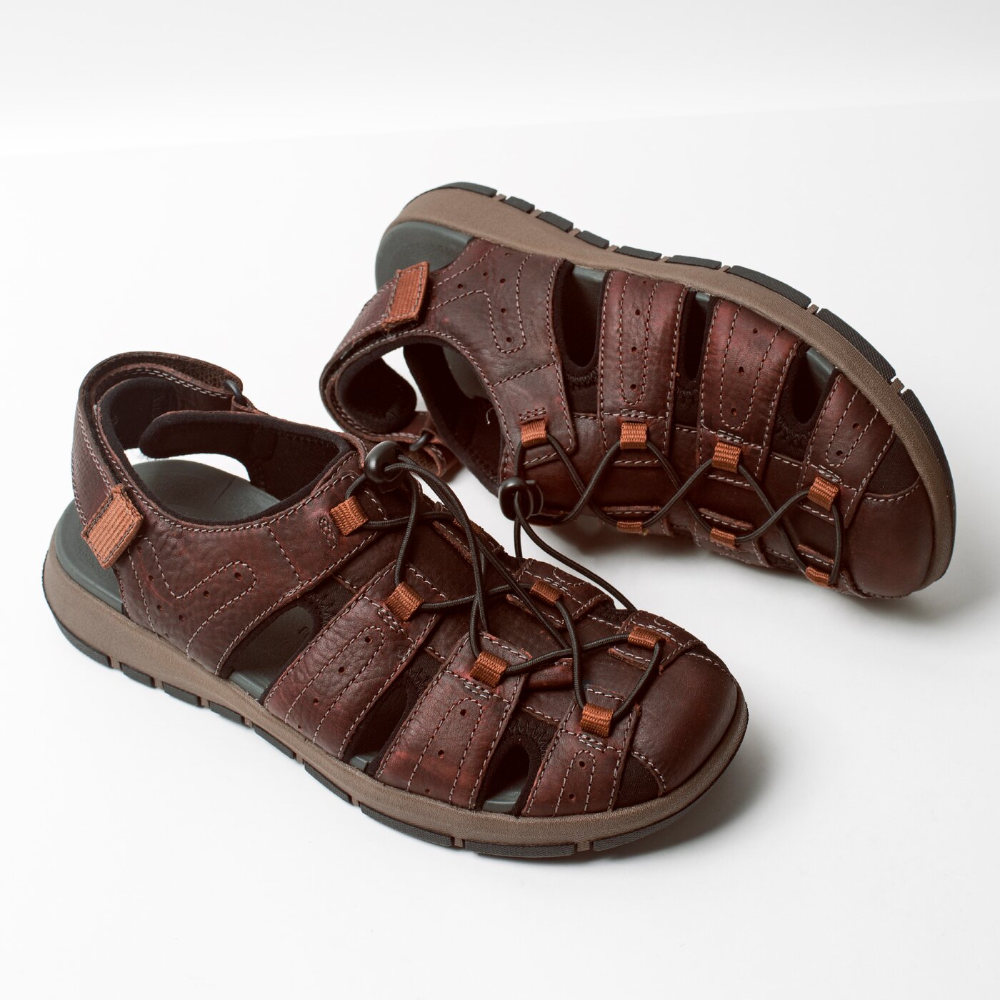 clarks men's brixby cove ankle strap sandals