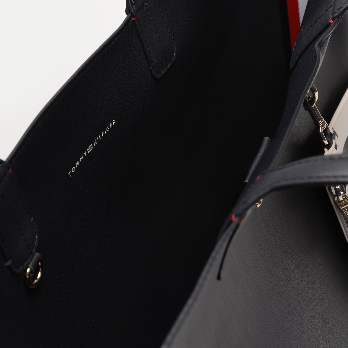 Damska torebka TOMMY HILFIGER TOREBKA ICONIC TOMMY TOTE SOLID STRIPE aw0aw14767dw6 kolor granatowy