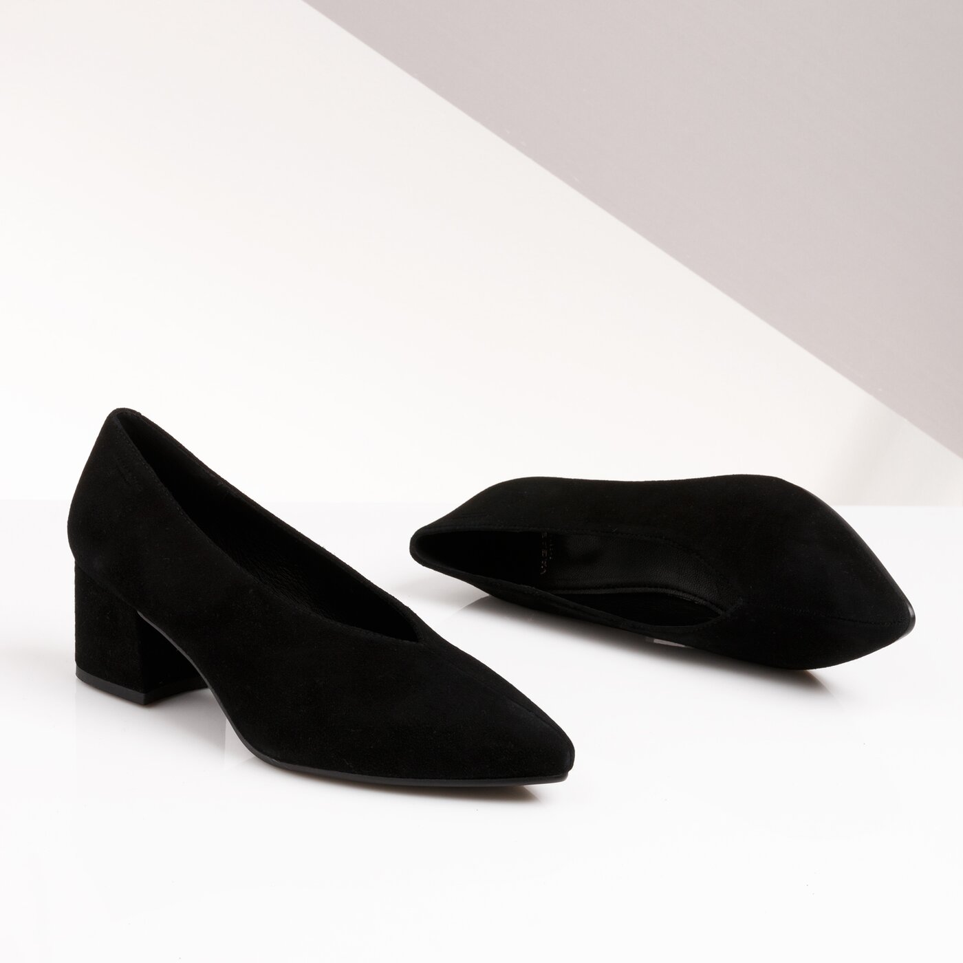 Damskie szpilki / czółenka VAGABOND MYA 481904020 kolor czarny