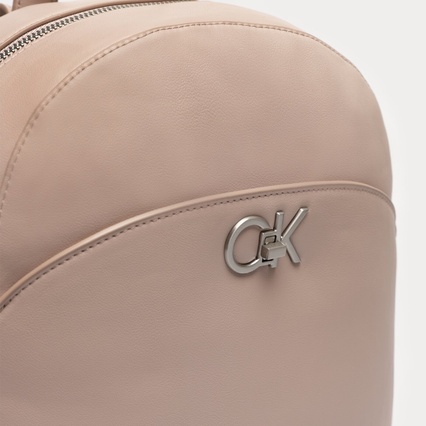 Damski plecak CALVIN KLEIN PLECAK RE-LOCK DOMED BACKPACK k60k611074pe1 kolor beżowy