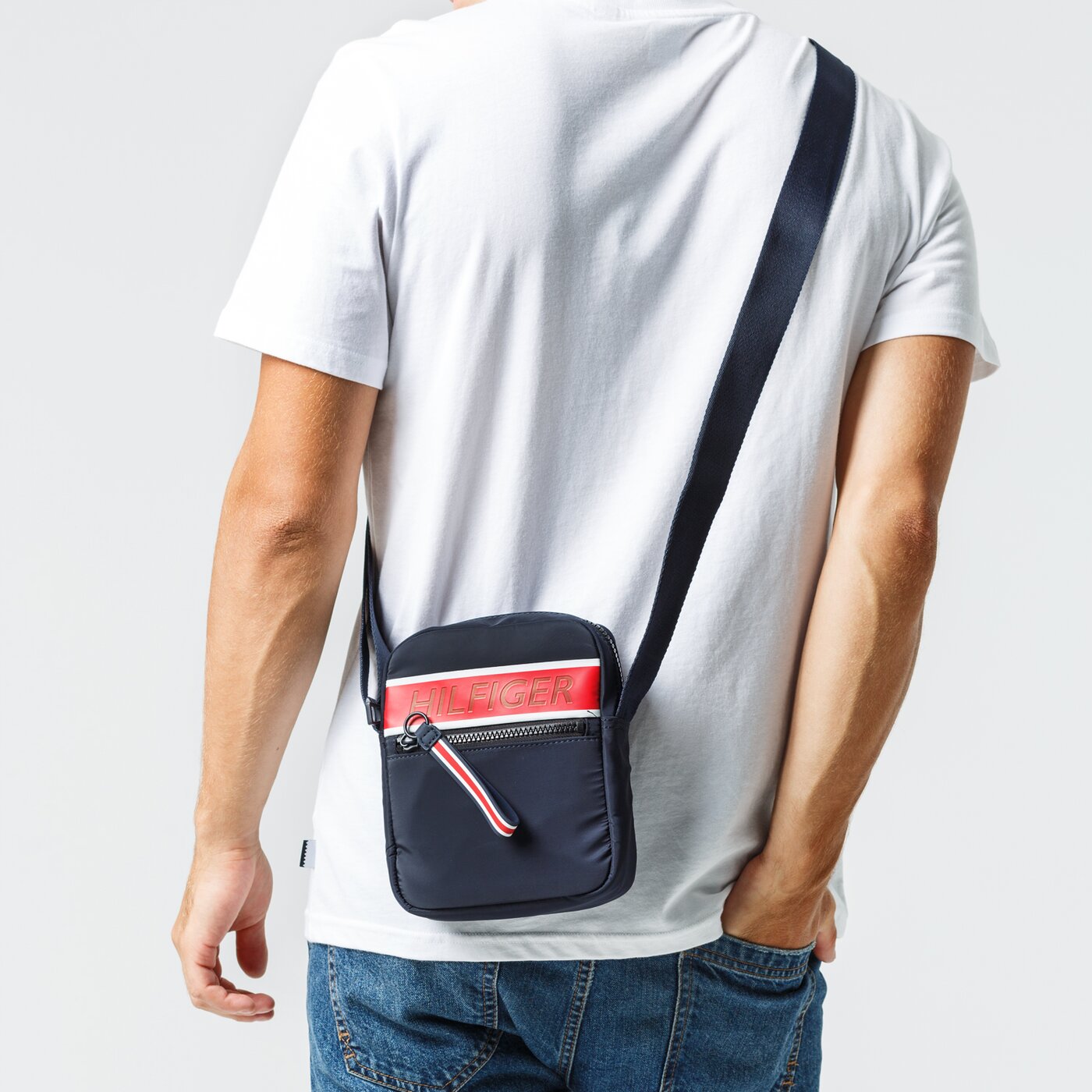 TOMMY HILFIGER TORBA TOMMY MINI REPORTER am0am05284cjm kolor granatowy