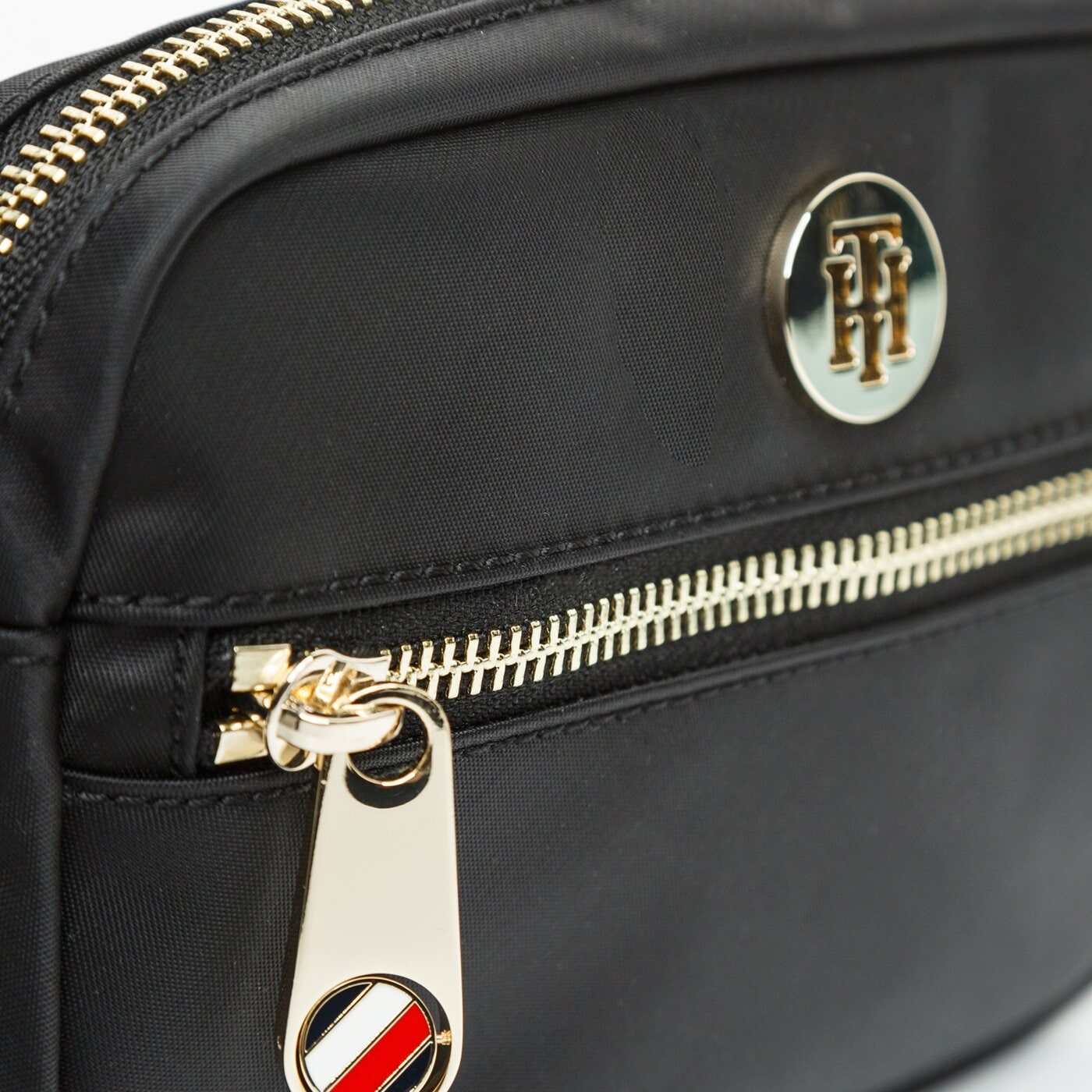 Damska nerka / saszetka TOMMY HILFIGER TOREBKA POPPY BUMBAG aw0aw09668bds kolor czarny