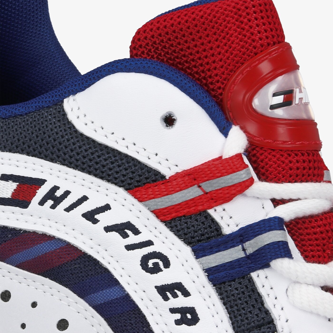 Męskie sneakersy (buty) TOMMY HILFIGER HERITAGE TOMMY JEANS RUNNER em0em004820k9 kolor biały