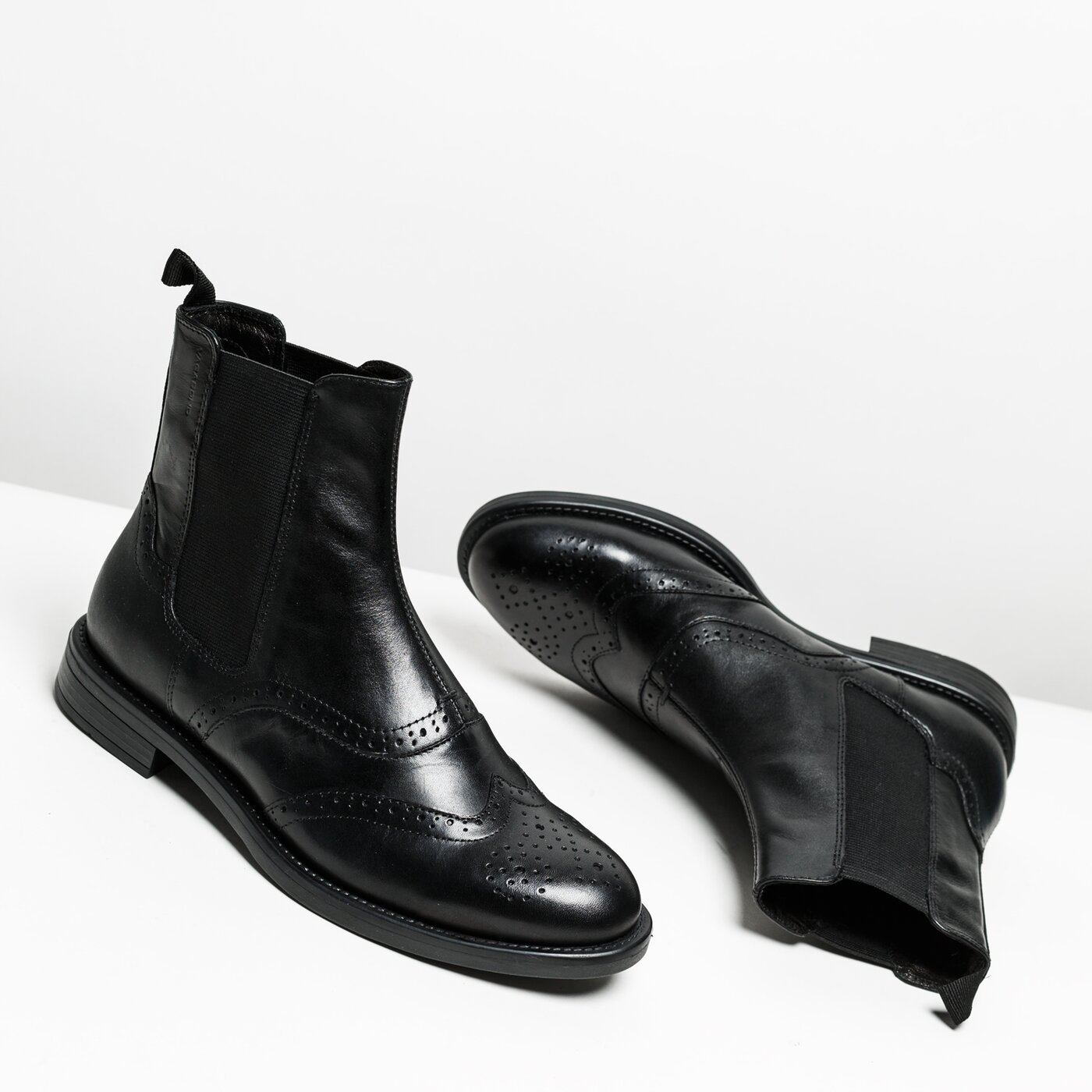 Damskie botki / sztyblety VAGABOND AMINA 420300120 kolor czarny