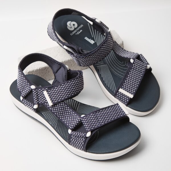 Damskie sandały CLARKS BRIZO CADY 26132566 kolor granatowy