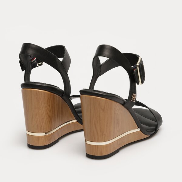 Damskie szpilki / czółenka TOMMY HILFIGER HARDWARE WEDGE SANDAL fw0fw07074bds kolor czarny