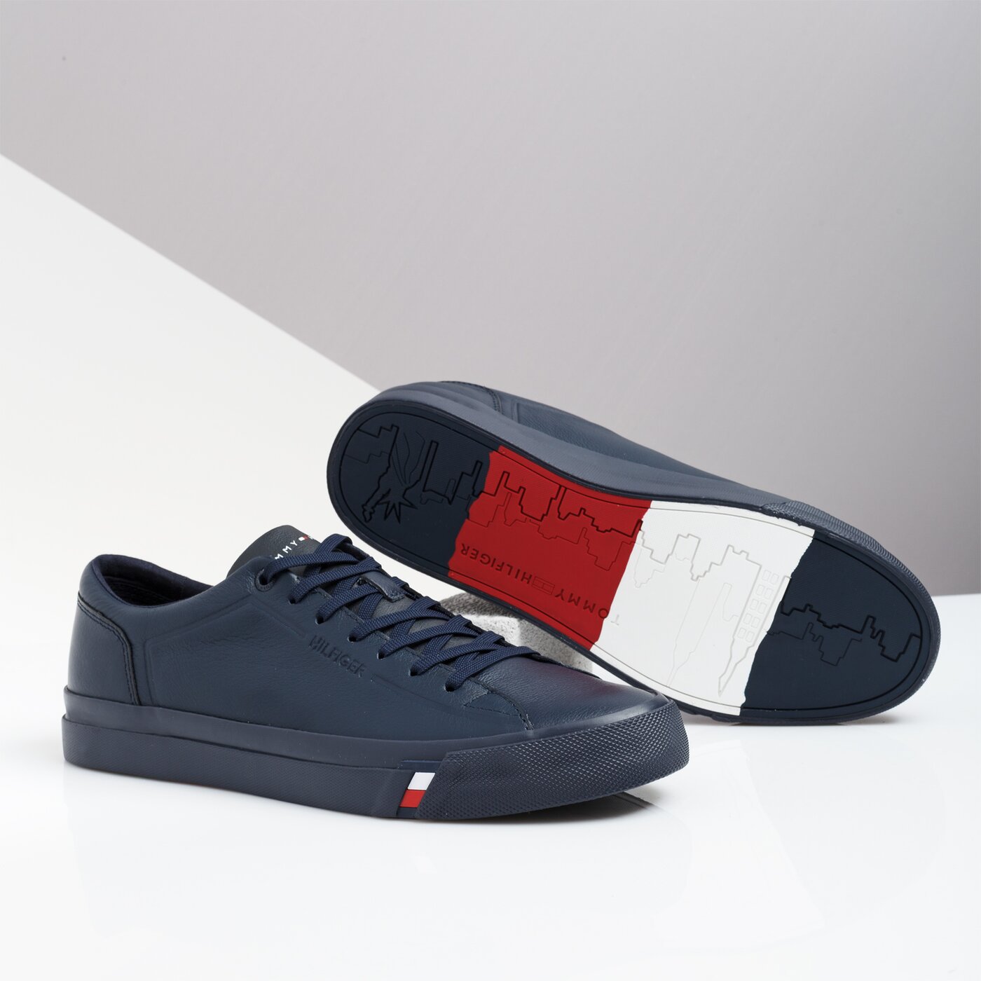 Męskie trampki TOMMY HILFIGER DINO 6A fm0fm02089403 kolor granatowy