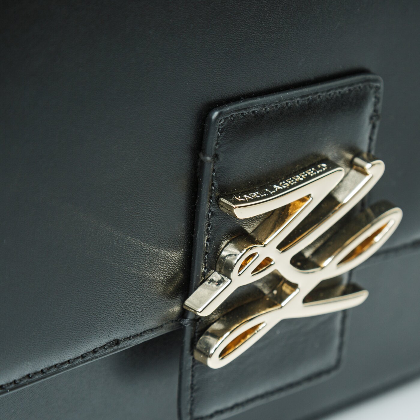 Damska torebka KARL LAGERFELD TOREBKA 205w3181997 kolor czarny