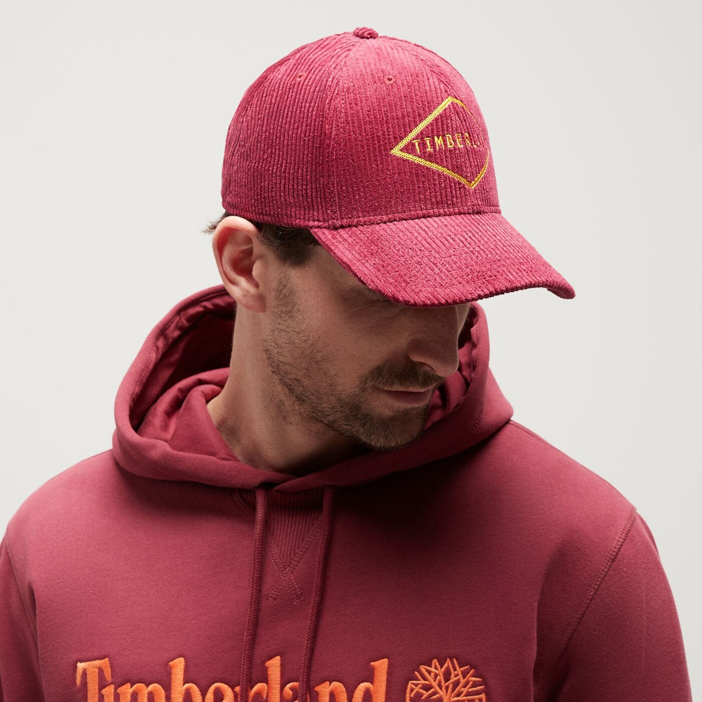 Damska czapka z daszkiem TIMBERLAND CZAPKA CORDUROY CAP tb0a2psq6371 kolor bordowy