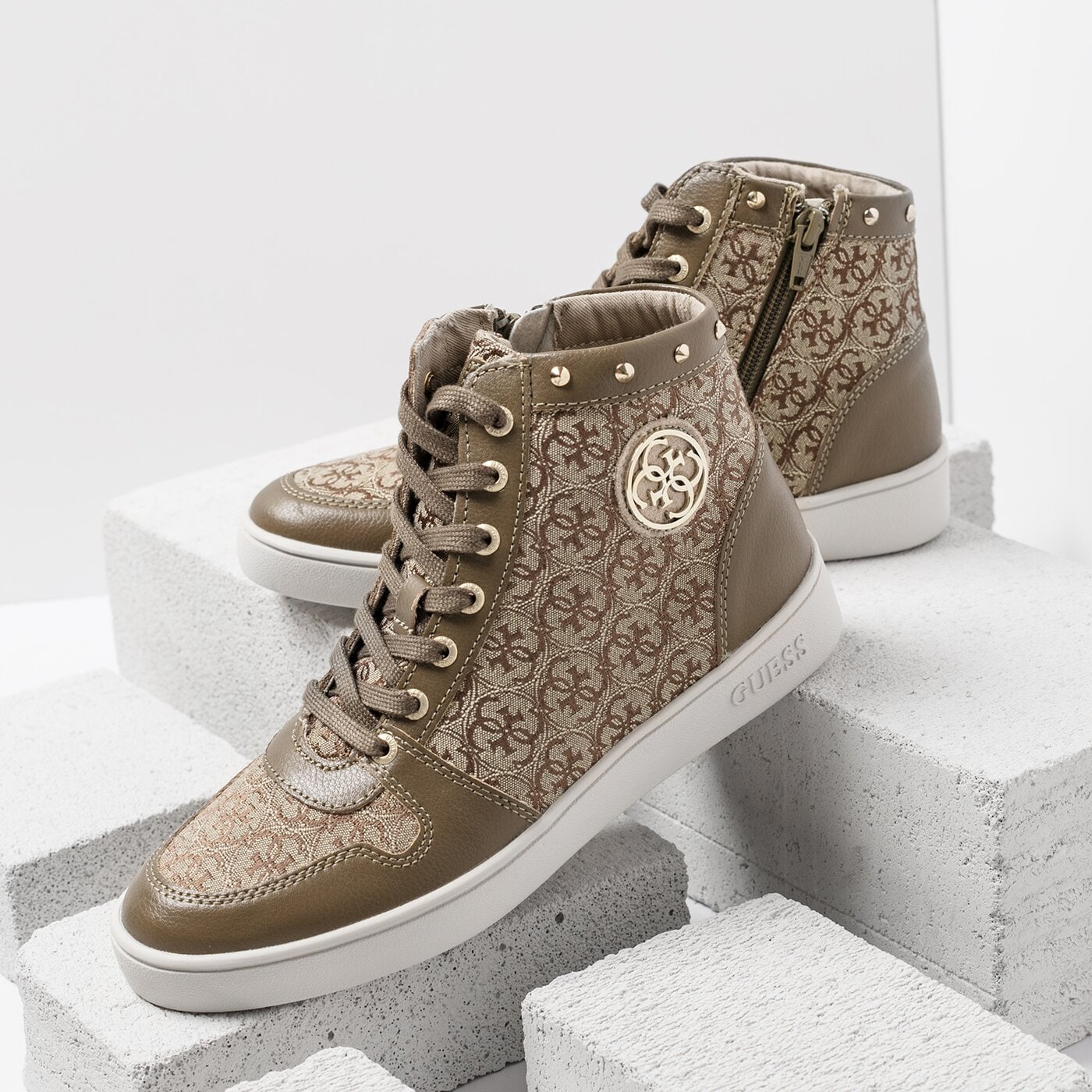 Damskie trampki GUESS GENSIA flgen3fal12beibr kolor złoty