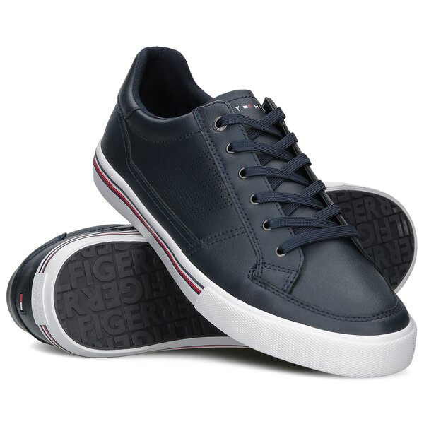 Męskie trampki TOMMY HILFIGER CORE CORPORATE LEATHER SNEAKER fm0fm03393dw5 kolor granatowy