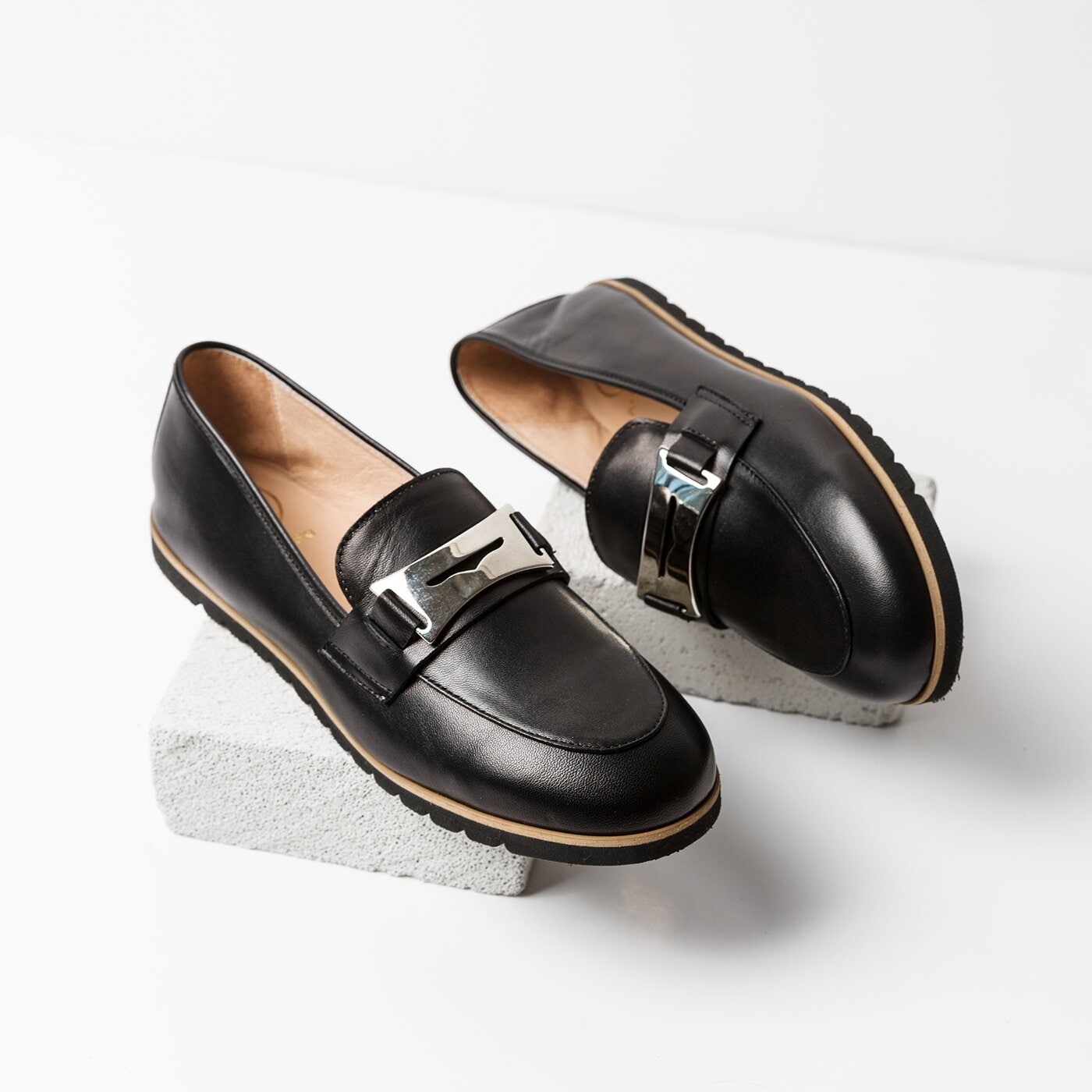 Damskie mokasyny i półbuty BALDOWSKI MOKASYNY CZARNE w00341/0046/002 kolor czarny