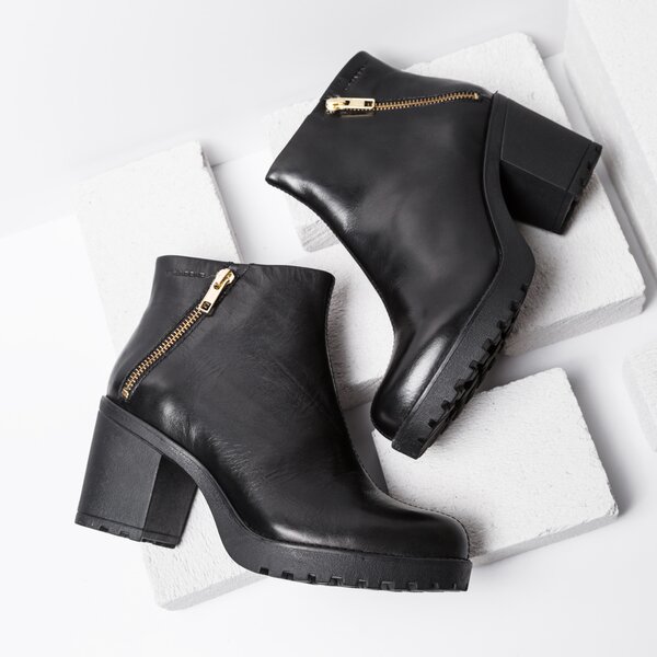 Damskie botki / sztyblety VAGABOND GRACE BLACK LEATHER 442820120 kolor czarny