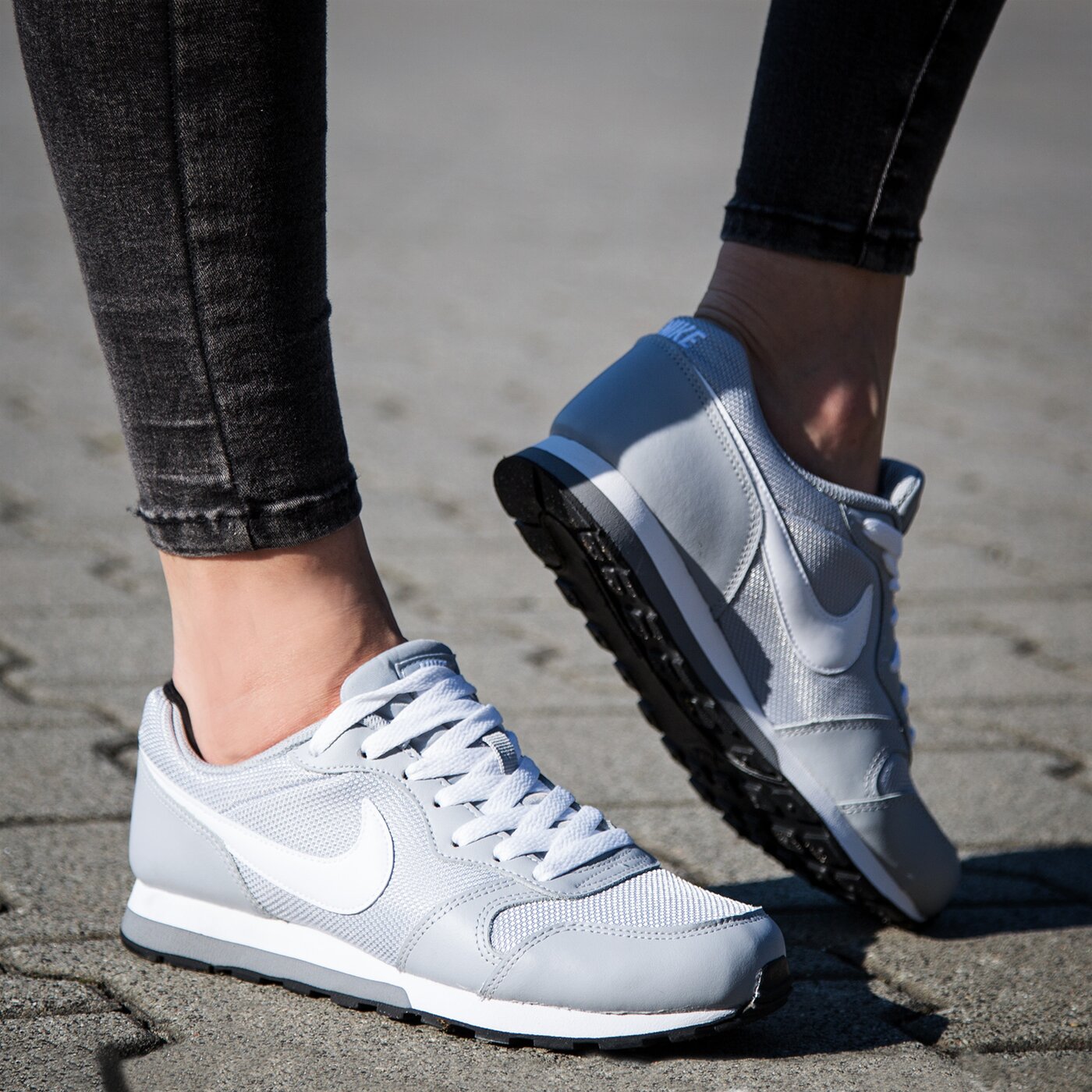 NIKE MD RUNNER 2 (GS) szary (204687) - Nike 0,00 PLN