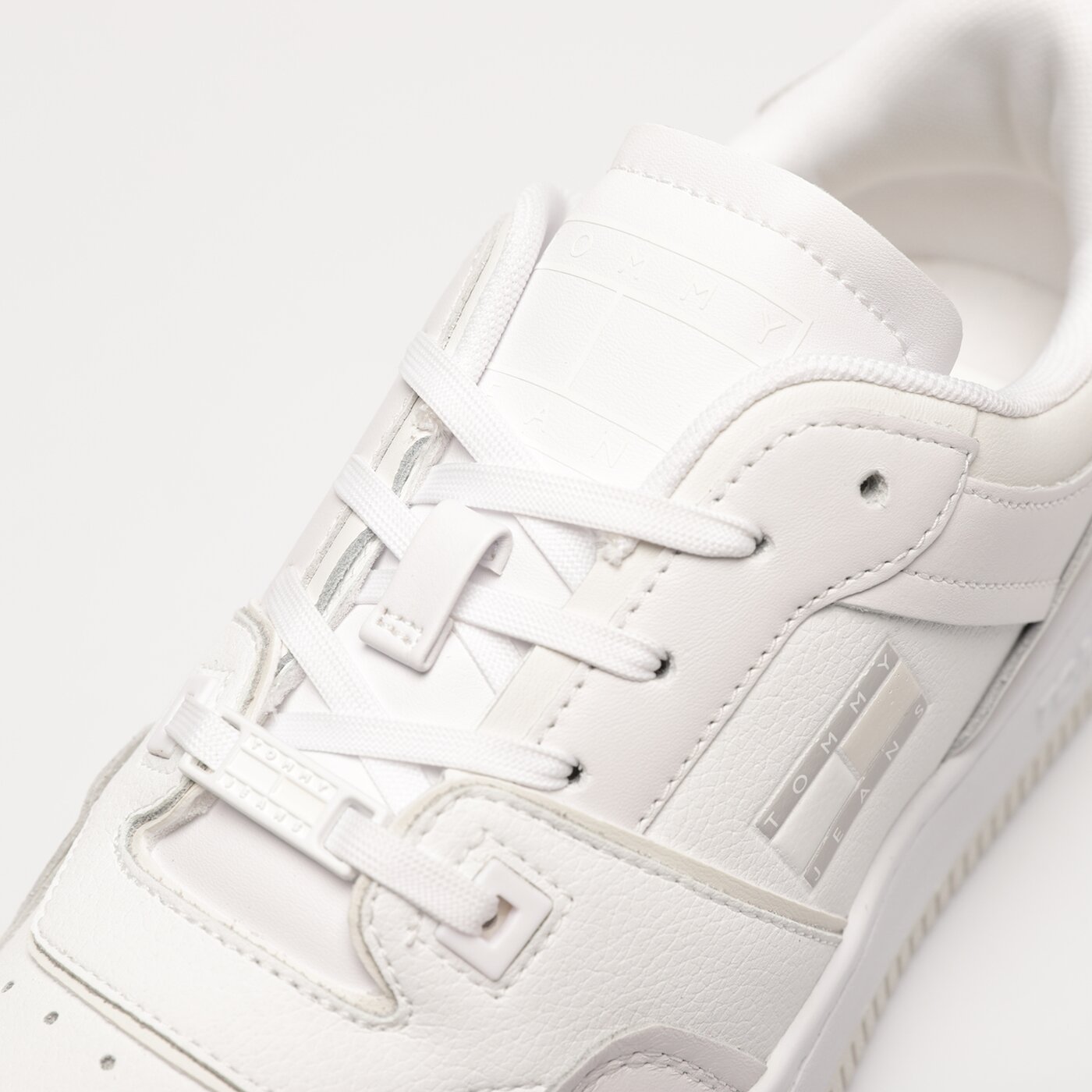 Męskie sneakersy (buty) TOMMY HILFIGER TOMMY JEANS BASKET CUPSOLE em0em01194ybr kolor biały