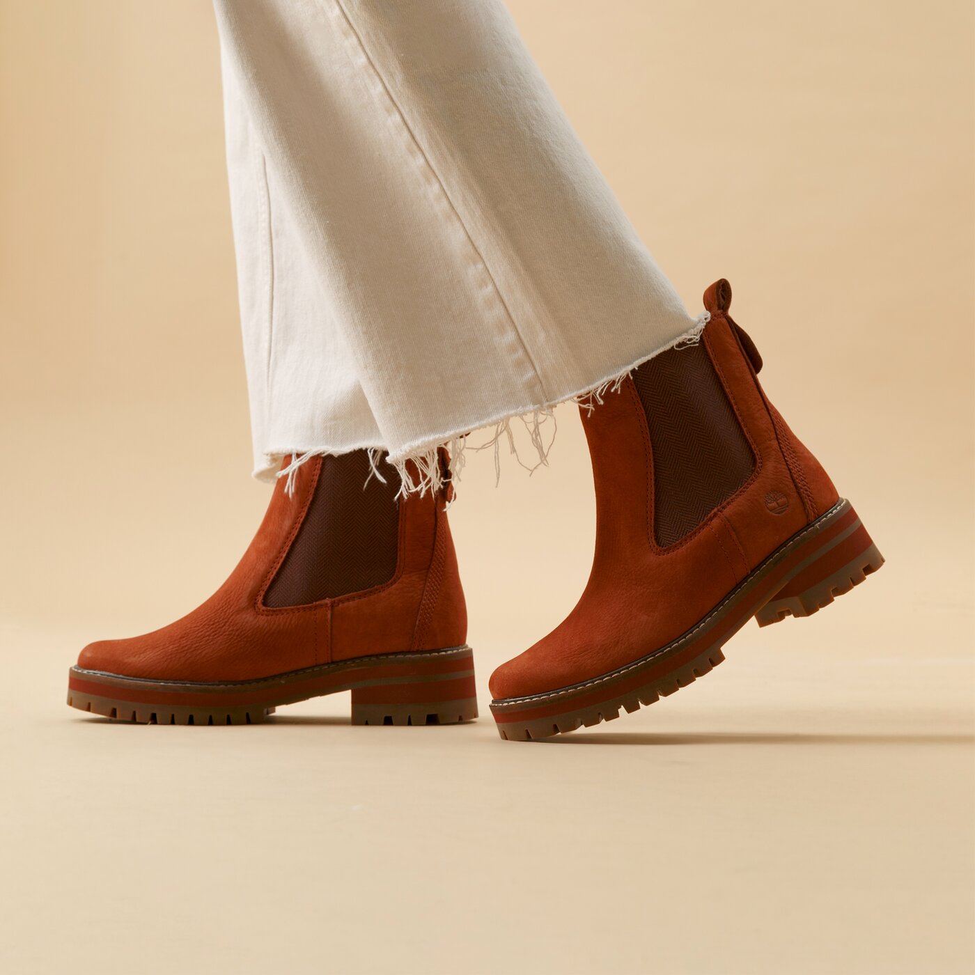 Damskie botki / sztyblety TIMBERLAND COURMAYEUR VALLEY CHELSEA tb0a2hkqch71 kolor brązowy