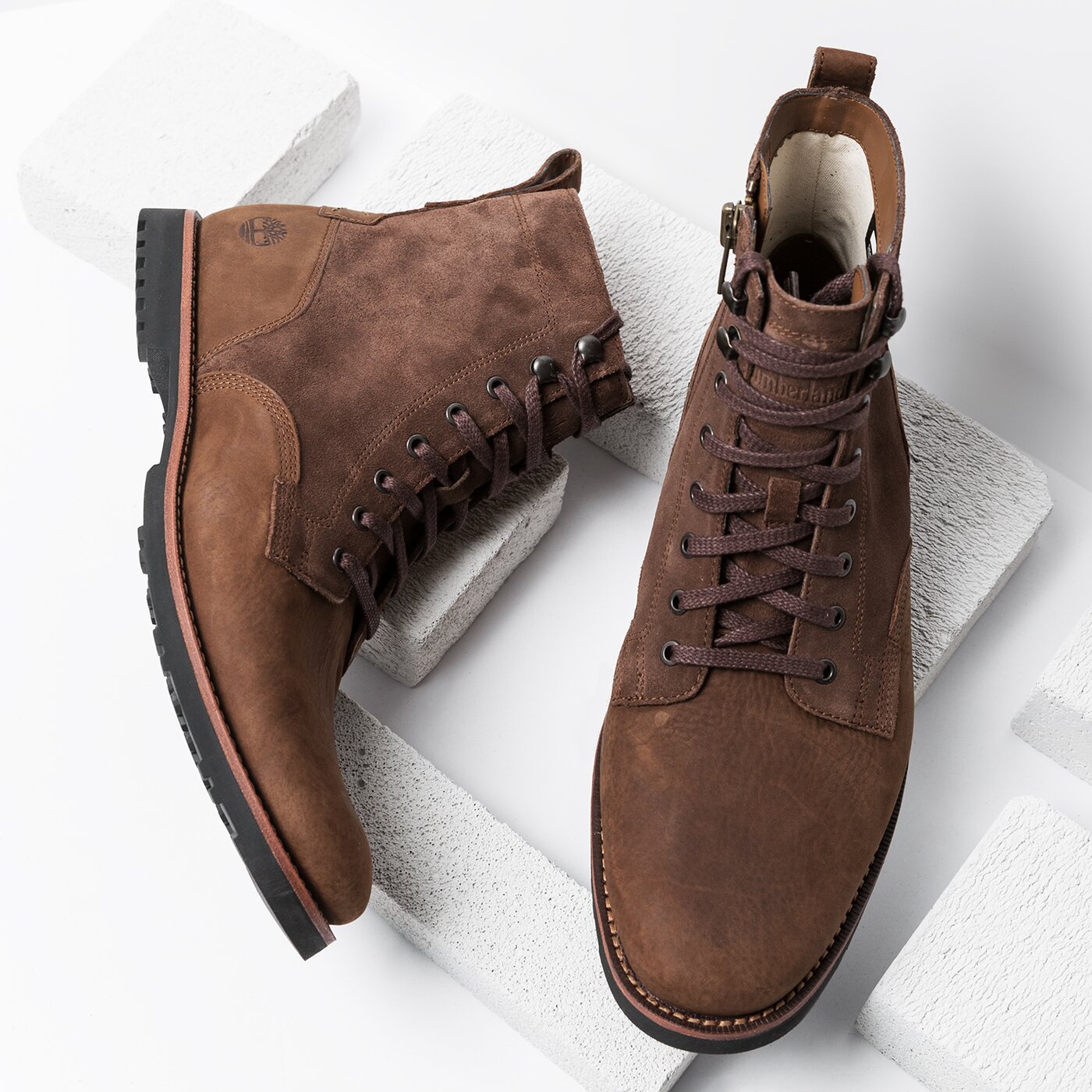 Męskie buty za kostkę TIMBERLAND KENDRICK SIDE ZIP BOO a1jzj kolor brązowy