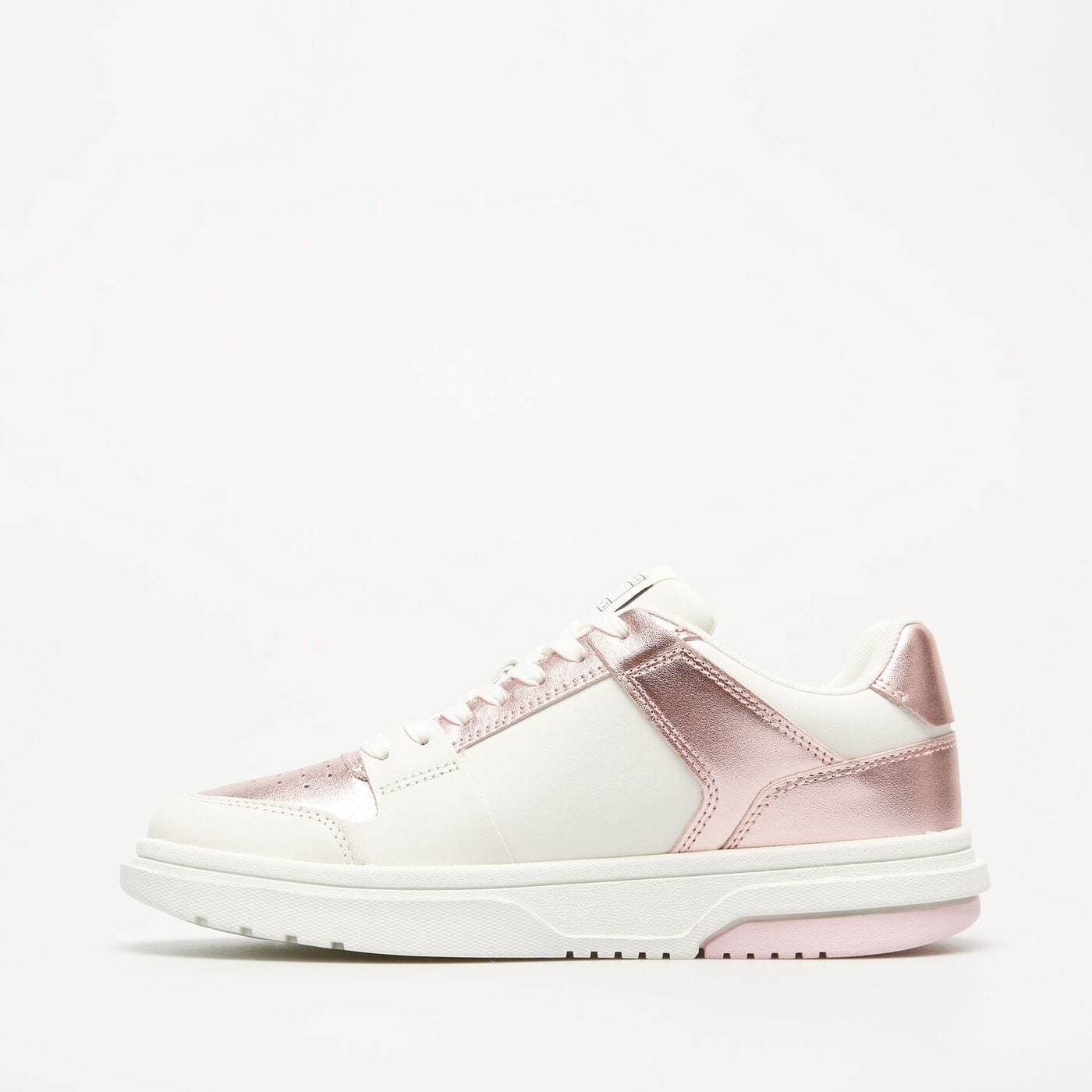 Damskie sneakersy (buty) TOMMY HILFIGER THE BROOKLYN METALLIC en0en02591th2 kolor biały