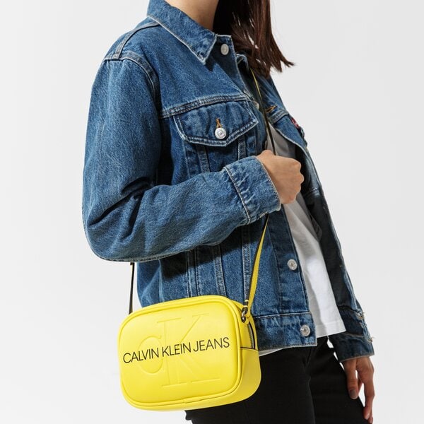 Damska torebka CALVIN KLEIN TOREBKA CAMERA BAG k60k607202zhm kolor żółty