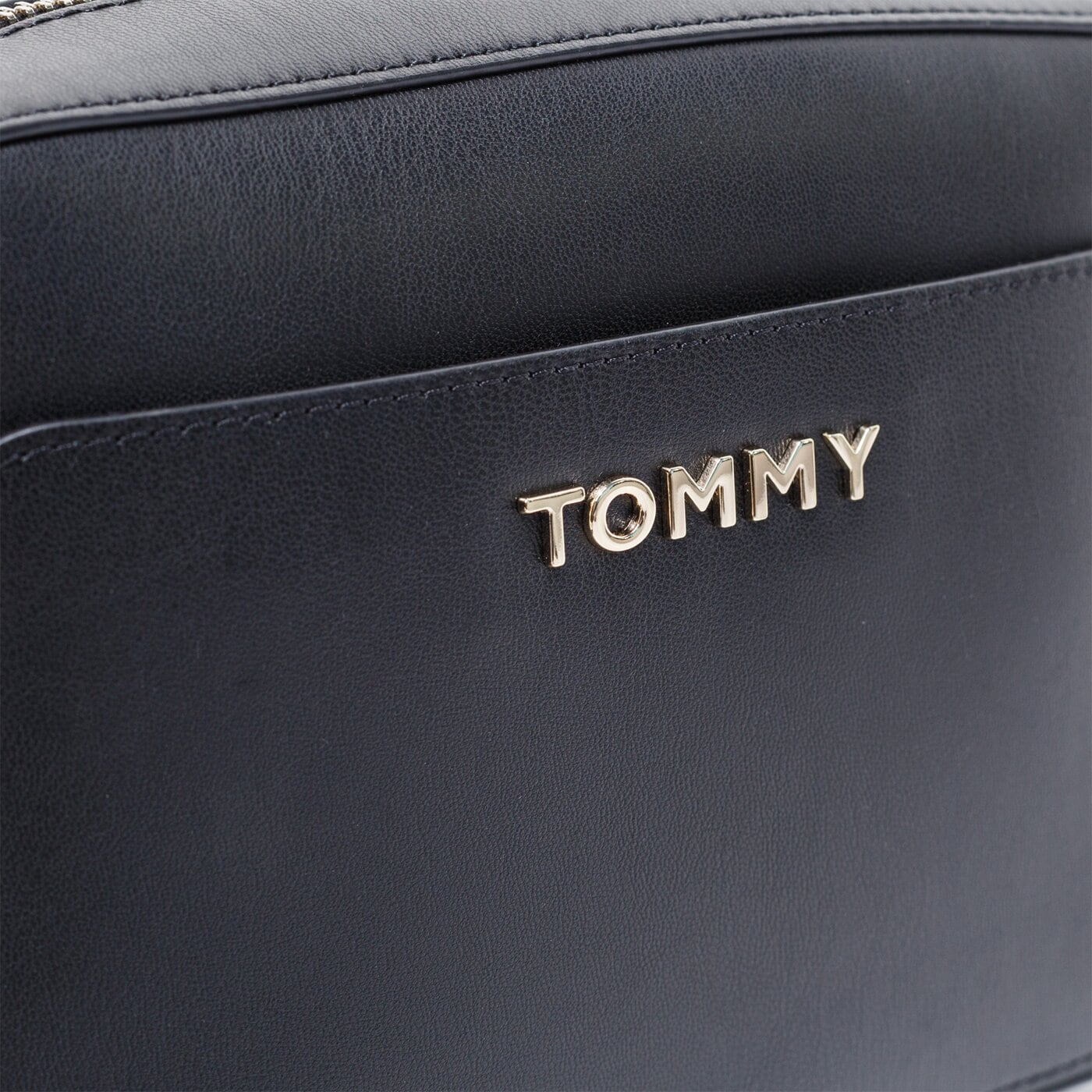 Damska torebka TOMMY HILFIGER TOREBKA ICONIC TOMMY CAMERA BAG aw0aw09047bbu kolor czarny