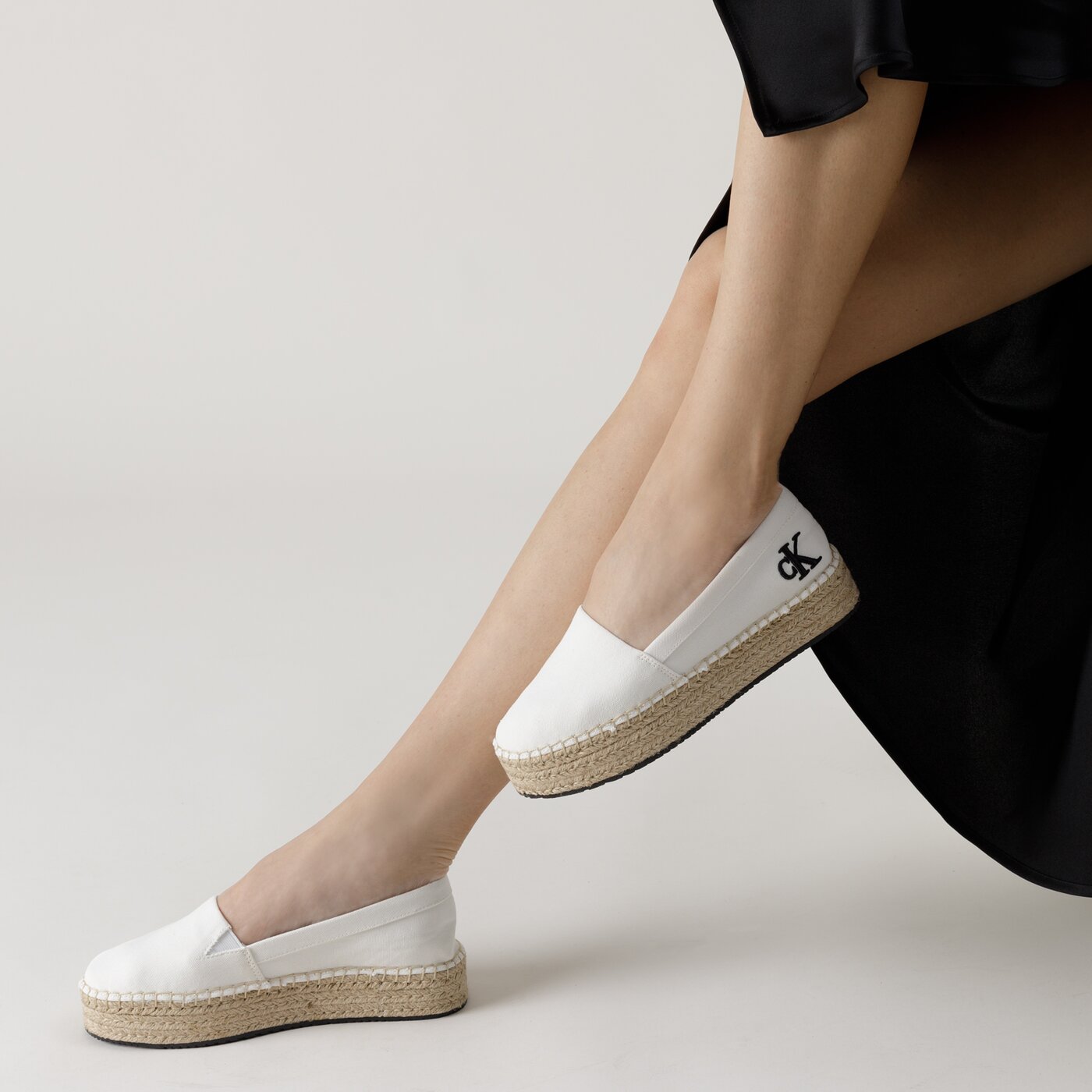 Damskie espadryle CALVIN KLEIN FLATFORM ESPADRILLE yw0yw00661yaf kolor biały