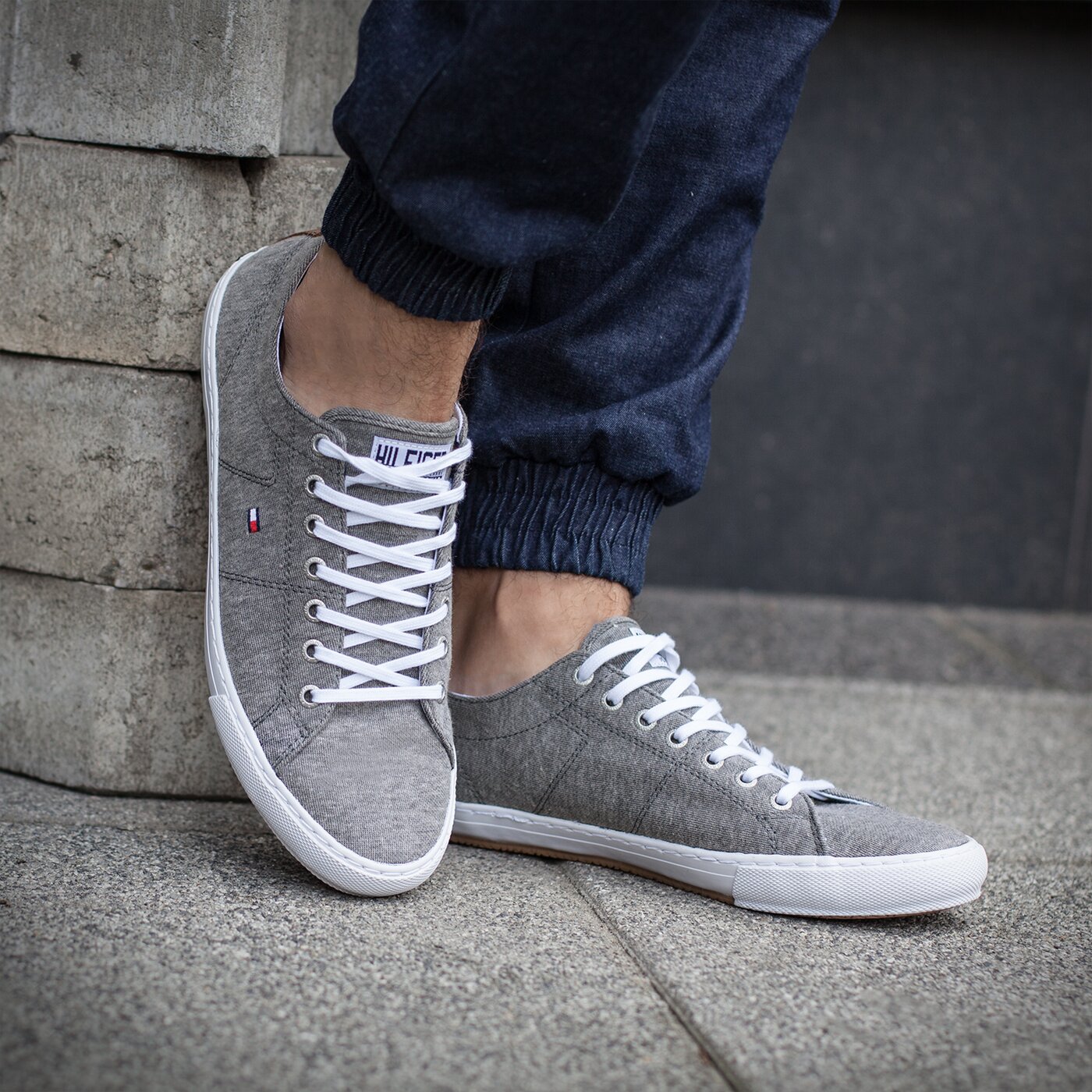 Męskie trampki TOMMY HILFIGER W2285ALKER 7D fm56820981039 kolor szary