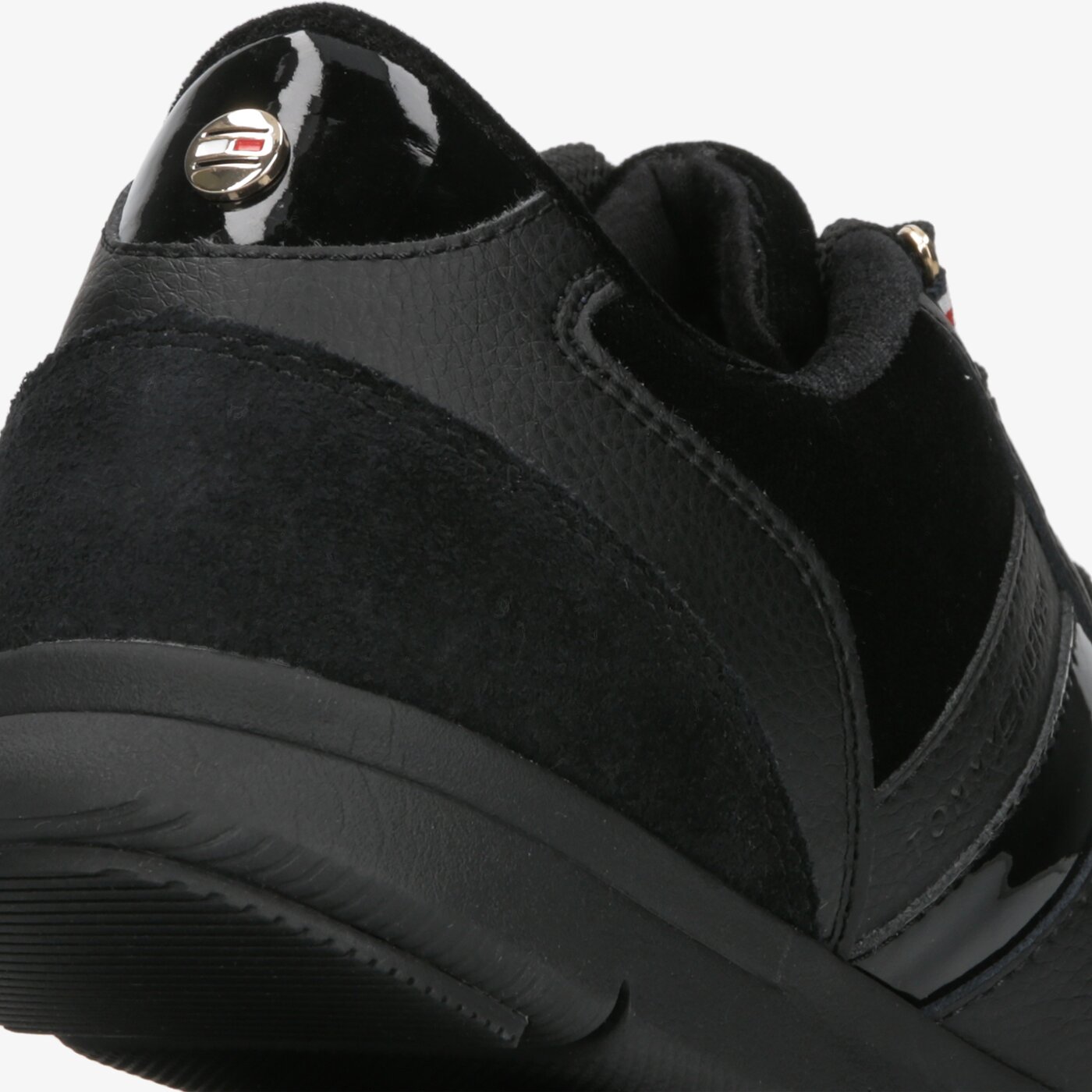 Damskie sneakersy (buty) TOMMY HILFIGER VELVET LACE LIGHT WEIGHT SNEAKER fw0fw04312990 kolor czarny