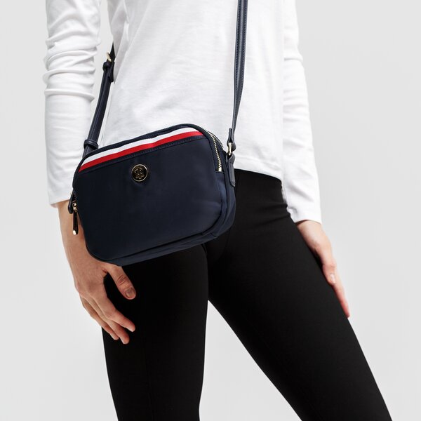 Damska torebka TOMMY HILFIGER TOREBKA POPPY CROSSOVER CORP aw0aw08827cjm kolor granatowy