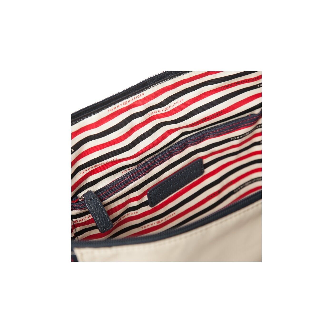 TOMMY HILFIGER TORBA PAMELA HOBO aw0aw00559908 kolor czerwony