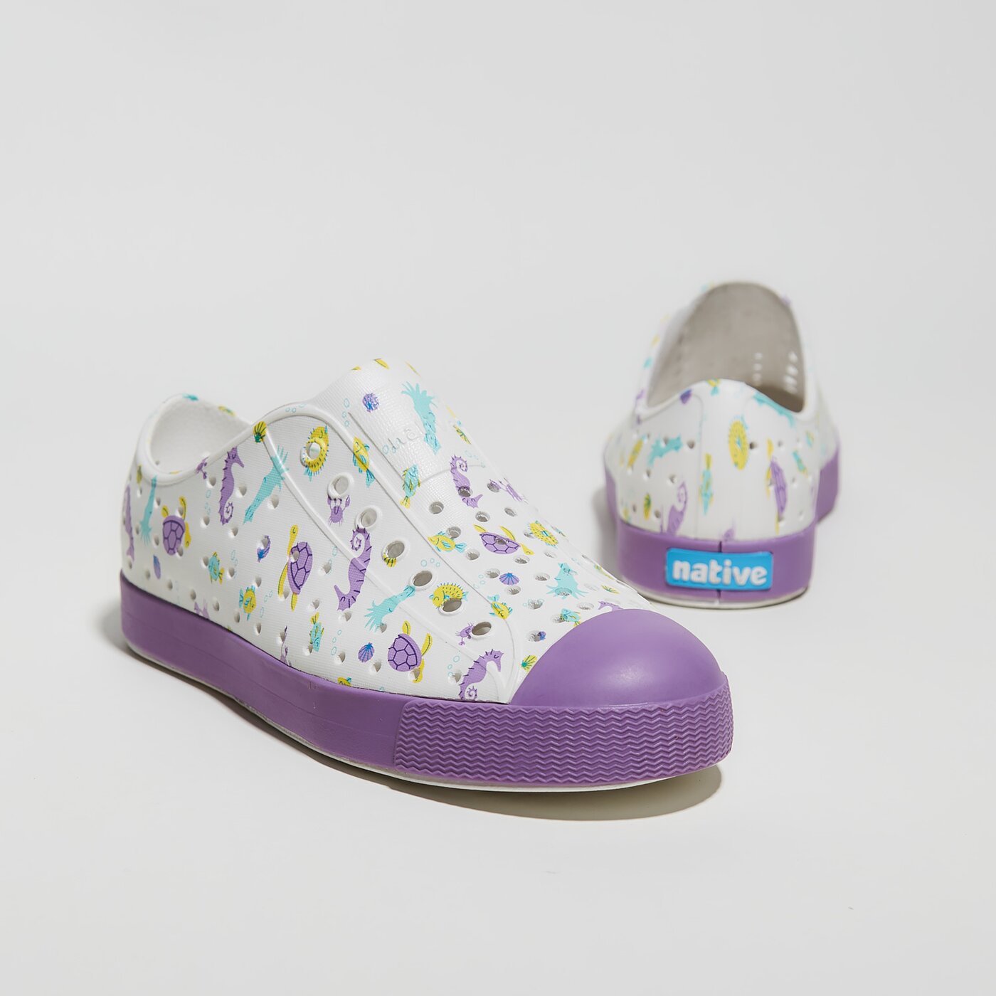 Dziecięce trampki NATIVE JEFFERSON PRINT JUNIOR 12100101-8968 kolor biały