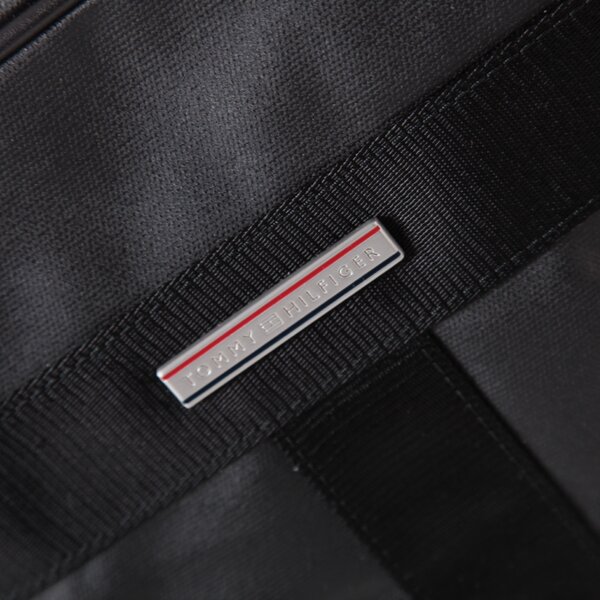 TOMMY HILFIGER TORBA DARREN REPORTER bm56927309990 kolor czarny