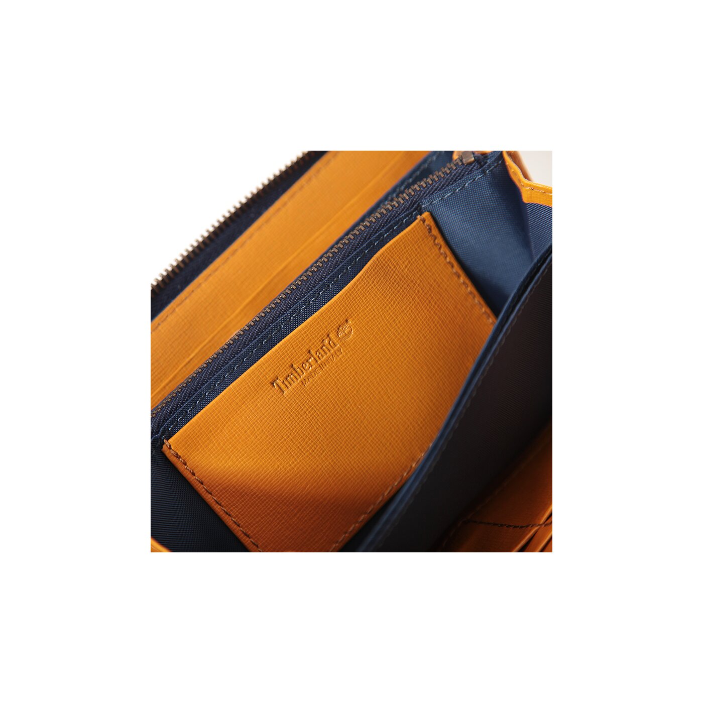 Damski portfel TIMBERLAND PORTFEL WOMEN'S WALLET WITH ZIP m3507205 kolor pomarańczowy