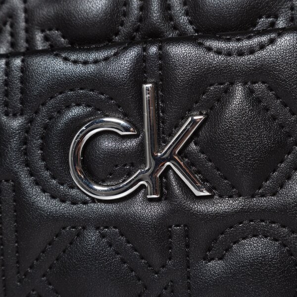 Damska torebka CALVIN KLEIN TOREBKA RE-LOCK CAMERA BAG k60k608589bax kolor czarny